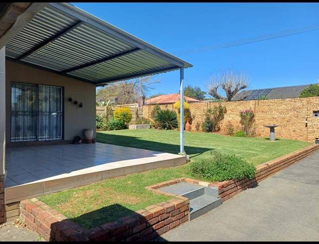 3 BEDROOM HOUSE FOR SALE IN KLOPPERPARK